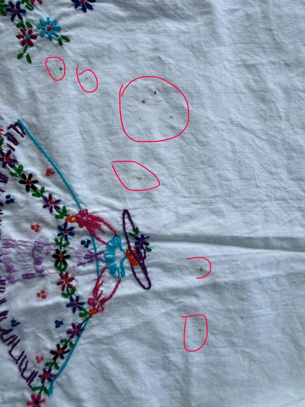 Hand-Embroidered VTG Pillowcase Set - Picture 6 of 8